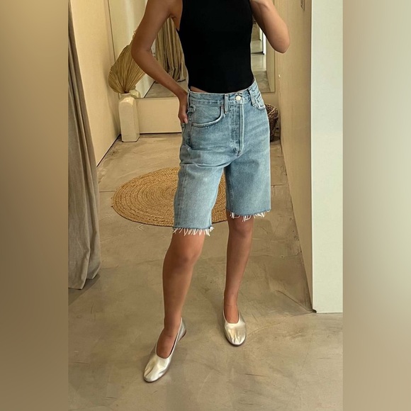 AGOLDE 90S Pinch Waist Shorts in Latitude - Picture 11 of 13